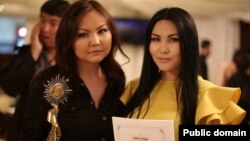 Режиссер Айнур Исмаилова (слева), автор фильма «Көке».