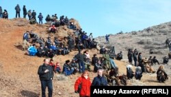 Рядом с урочищем Илантау в дни проведения состязаний между беркутчи. Алматинская область, 23 февраля 2013 года.