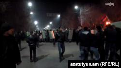 Armenia - Riot police clash with protesters near the Russian consulate in Gyumri, 15 Jan, 2015