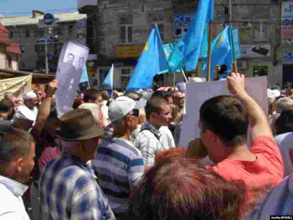 Митингта катншучылар