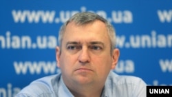 За словами Олександра Федієнка, він вже вніс відповідну пропозицію до оборонного комітету