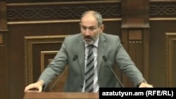 Armenian Prime Minister Nikol Pashinian speaks in parliament on the wiretapping scandal, 12Sept, 2018 