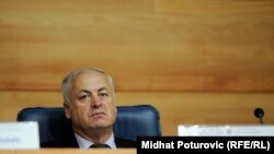 Suad Arnautović, predsjednik Centralne izborne komisije Bosne i Hercegovine na konferenciji za medije u Sarajevu