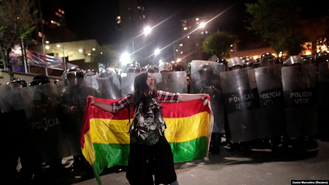 Pristalica opozicionog kandidata na protestima u glavnom gradu Bolivije, La Pazu