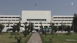 د فاټا ځېنې پارلېماني غړي پر احتجاج دي