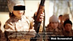 "Ислам мемлекеті" экстремистік ұйымына қосылған қазақстандықтардың балалары" делінген видеодан көрініс.