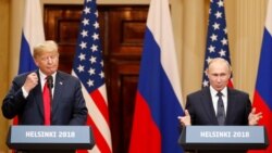 Дональд Трамп (л) і Володимир Путін (п) на прес-конференції після саміту в Хельсінкі, 16 липня 2018 року