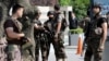 Десятки выходцев из Центральной Азии под угрозой депортации 