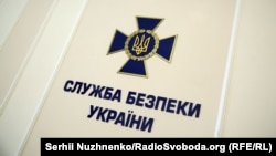 «Служба безпеки проводить слідчі дії, щоб задокументувати весь протиправний механізм постачання вугілля з тимчасово окупованої території до Росії й України. Таким чином, ми отримаємо підтвердження фінансування терористичної діяльності «ЛНР», – заявив голова СБУ Іван Баканов