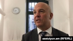 Նիլս Մուժնիեկս, արխիվ 