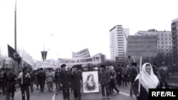Шествие в городе Набережные Челны, 1990 год