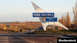 За словами мера Володимира Коваленка, до певних вулиць у жителів Нової Каховки взагалі доступ перекритий