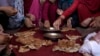 افغانستان کې قحطي؛ ايا نړيوالې مرستې به د لوږې ګواښ کابو کړی شي؟