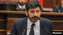 Սահմանադրական դատարանի անդամ Վահե Գրիգորյան, արխիվ