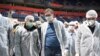 Aleksandar Vučić sa volonterima u Štark Areni u Beogradu, 25. marta 2020