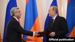 Վլադիմիր Պուտինը ու Սերժ Սարգսյանը Մաքսային միությանն անդամակցելու մտադրության մասին Հայաստանի նախագահի հայտարարությունից հետո: 3-ը սեպտեմբերի, Մոսկվա: 