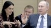 "Это не я! Это народ правит Конституцию!" Зачем Путину поправки