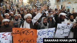 Pakistani demonstrators shout anti-U .S. slogans at a protest in Quetta on January 4.