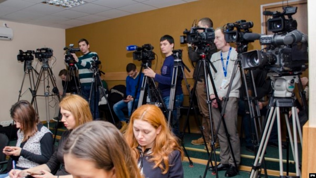 Na pogoršano stanje u medijima upozorile su poslednjih meseci vodeće organizacije koje prate slobodu medija, poput Reportera bez granica, Fridom hausa...