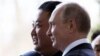 Președintele rus, Vladimir Putin (dreapta) și liderul nord-coreean, Kim Jong-un (stânga), la Vladivostok/Rusia, în aprilie 2019