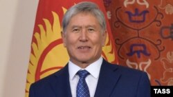 Алмазбек Атамбаев, Қырғызстан президенті.
