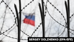 Громадяни України на окупованих територіях шукають способи потрапити на вільну частину країни з протермінованими українськими паспортами