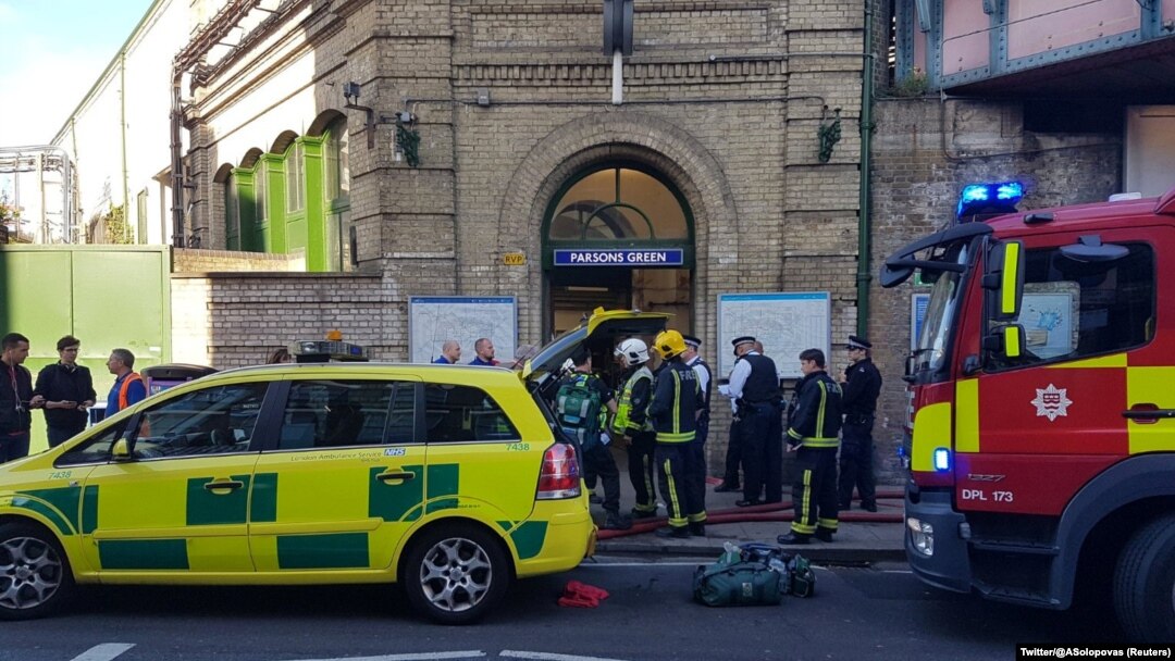 Екстрені служби на вході до станції лондонського метро Parsons Green, 15 вересня 2017 року