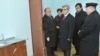 Armenia -- President Serzh Sarkisian (C) inspects a newly built apartment in Gyumri on December 23, 2009.