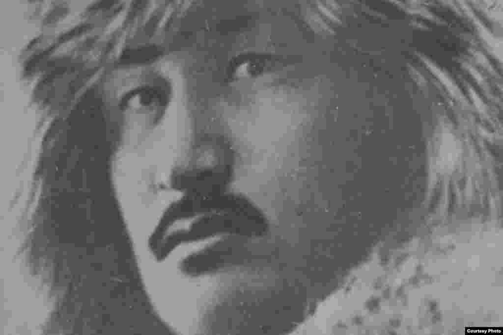 Ілияс Жансүгіров, ақын, қоғам қайраткері, журналист. «Қазақ» газеті авторларының бірі.