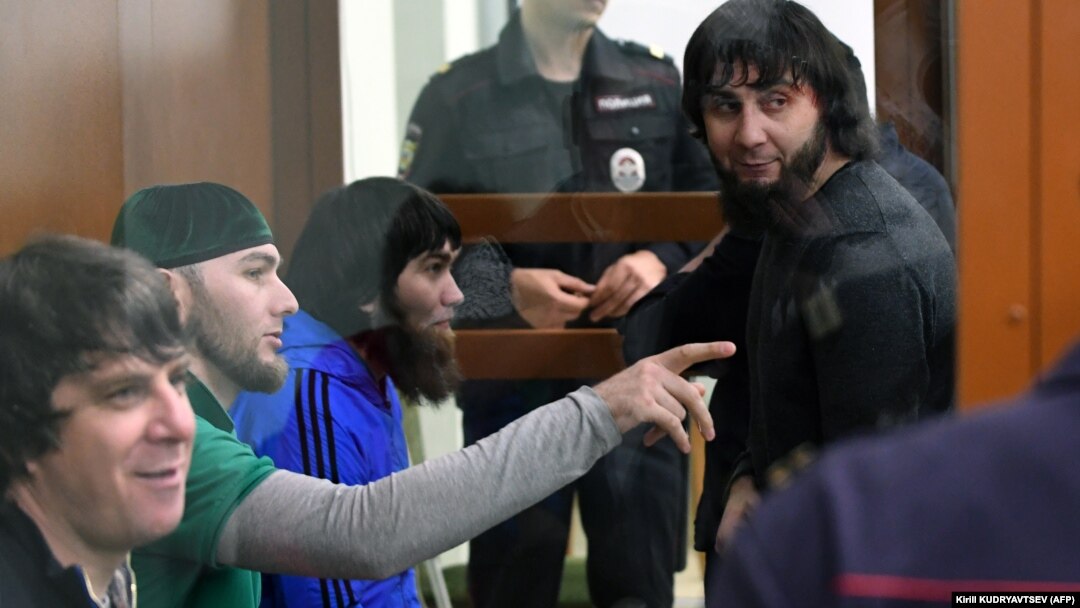 Темірлан Ескірханов, Шадід Губашев, Анзор Губашев та Заур Дадаєв на лаві підсудних у Московському окружному військовому суді. Москва, 27 червня 2017 року