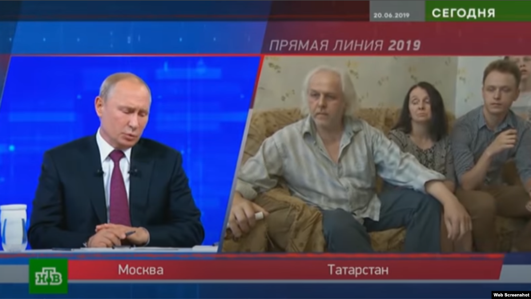 2019 рік. Президент Росії розповідає про зміни до законодавства щодо паспортизації жителів ОРДЛО