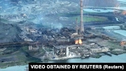 Обстріл «Азовсталі» запалювальними снарядами
