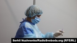 Від початку вакцинальної кампанії щеплено 7 873 769 людей