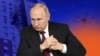 Коллаж: Президент РФ В. Путин и дроны, атакующие Москву