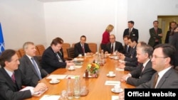 Belgium -- Top officials from Armenia and NATO meet in Brussels on 20May2009