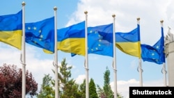 У рамках планової ротації Матті Маасікас змінить французького дипломата Юґа Мінґареллі, який став послом ЄС в Україні в 2016 році