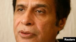 تحریک انصاف ګوند د مسلم لیګ (ق) د چودري پروېز الهي د نوماندۍ ملاتړ کوي - پخوانی انځور.