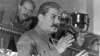 В Боровичах признали "ненадлежащей" рекламу на баннере, где Сталин смотрит на министра ЖКХ