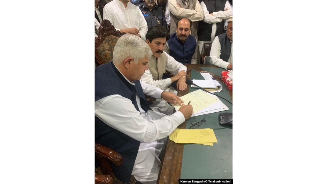 د خیبرپښتونخوا وزیراعلی محمود خان لوظنامه تياروي