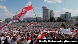 Президент сайлауы нәтижесімен келіспеген жұрт Александр Лукашенконың биліктен кетуін талап етіп тұр. Минск, Беларусь. 16 тамыз, 2020 жыл.
