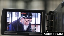 Правозащитник Азимжан Аскаров на заседании суда в Бишкеке. 10 января 2017 года.