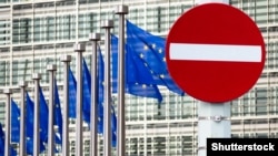 Напередодні агентство Reuters повідомило, Будапешт хоче виключити вісім осіб зі списку санкцій ЄС 