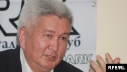 Лидер кыргызской партии «Ар-Намыс» Феликс Кулов в клубе «АйтПарк». Алматы, 17 апреля 2010 года.