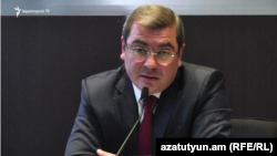 ՊԵԿ նախագահ Դավիթ Անանյանը ասուլիսի ժամանակ, Երևան, 16-ը հոկտեմբերի, 2019թ․