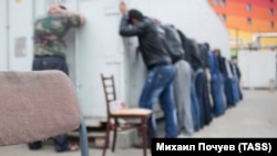 Амалиёти пулис дар бозорҳои Маскав