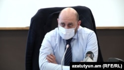 Armenia - Martin Galstian, the governor of the Armenian Central Bank, speaks with journalists, February 2, 2021.