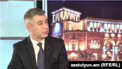 Armenia -- Prime Minister Nikol Pashinian's spokesman Vladimir Karapetian speaks to RFE/RL, Yerevan, March 15, 2019.