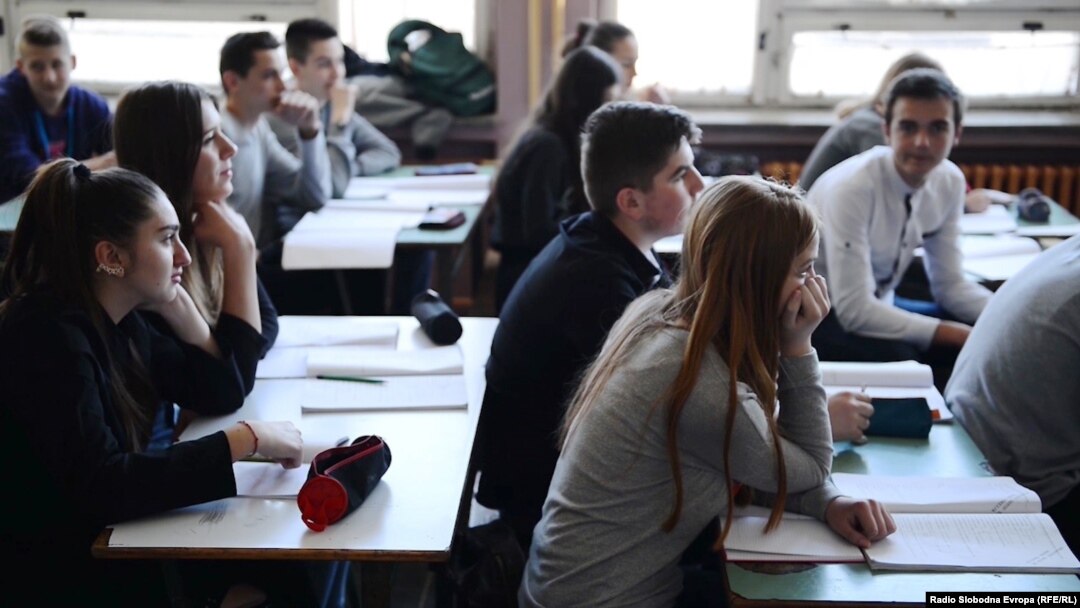 Alen Kalajdžija smatra da je Međunarodni dan maternjeg jezika idealna prilika da se govori o potrebi poštivanja jezičkih prava (na fotografiji: jedna od srednjih škola u BiH)
