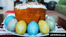 Під час відзначення українцями Великодня у столиці Об'єднаних Арабських Еміратів. Дубай, 20 квітня 2014 року