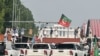 Pristalice i aktivisti pakistanskog Tehreek-e-Insafa (PTI), stranke bivšeg premijera Imrana Khana blokirali su cestu tokom protesta u Islamabadu 5. oktobra 2024.